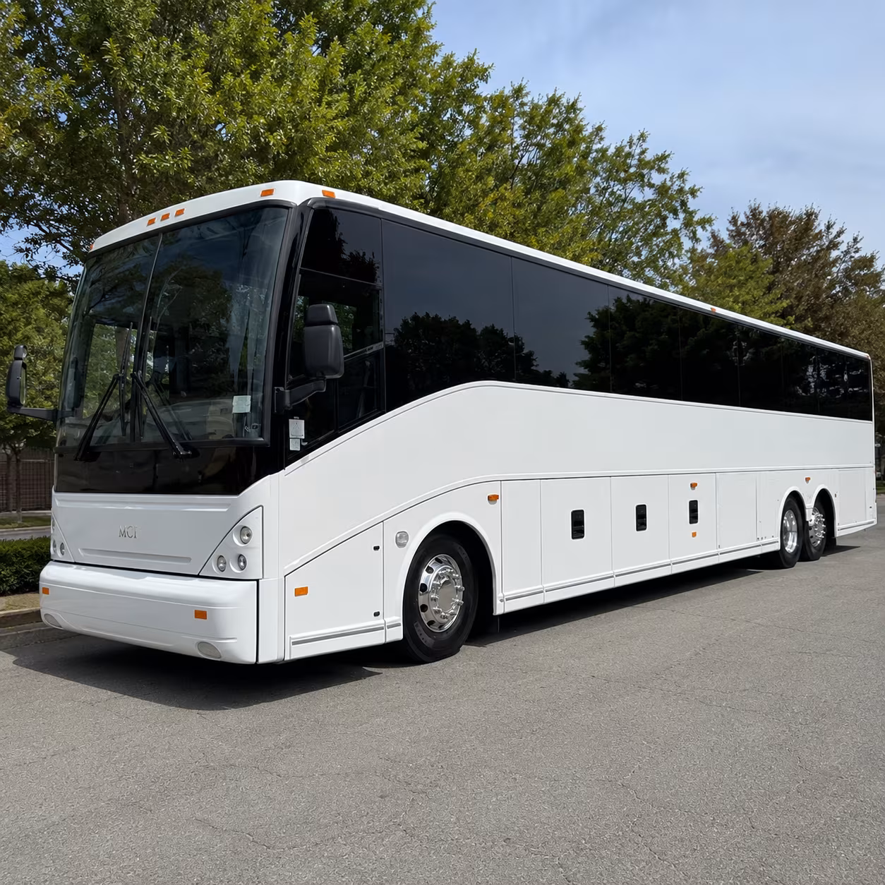 federal way charter bus rentals to tacoma museums and the zoo
