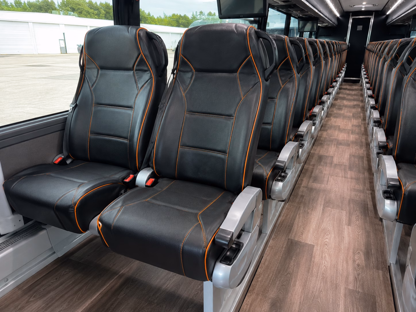 federal way sports team and fan group charter buses