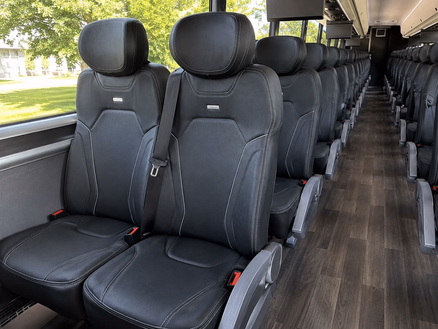 wedding guest shuttle buses between federal way hotels and venues