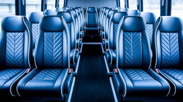 federal way 28 passenger minibus rental